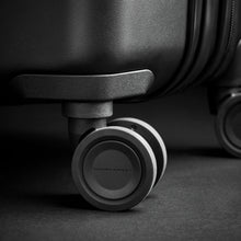 Load image into Gallery viewer, Briggs & Riley - 2.0 Sympatico - Essential Carry On Spinner Black