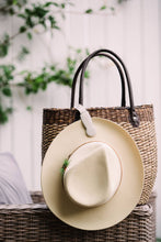 Load image into Gallery viewer, HAT Clip- Klipsta Magnetic Hat Clip