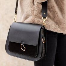 Load image into Gallery viewer, French Kiss Shoulder Bag