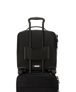Tumi - Voyageur - Léger Compact Carry-On