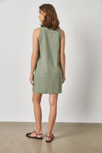 Load image into Gallery viewer, Lilla P - Sleeveless Pleat Pocket Dress
