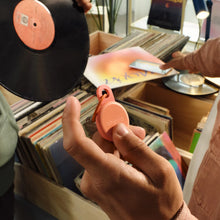 Load image into Gallery viewer, Chipolo LOOP
