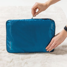 Load image into Gallery viewer, Travelon - Worldwide Essentials Set of 2 Packing Cubes
